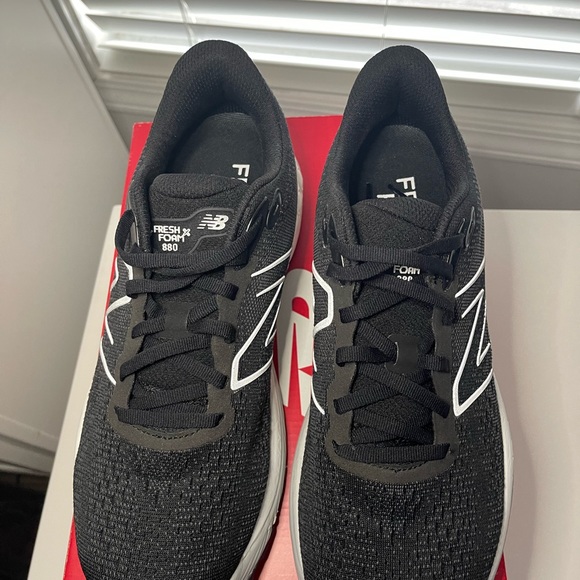 Gently worn New Balance Men’s 880v12 with box - Picture 9 of 10